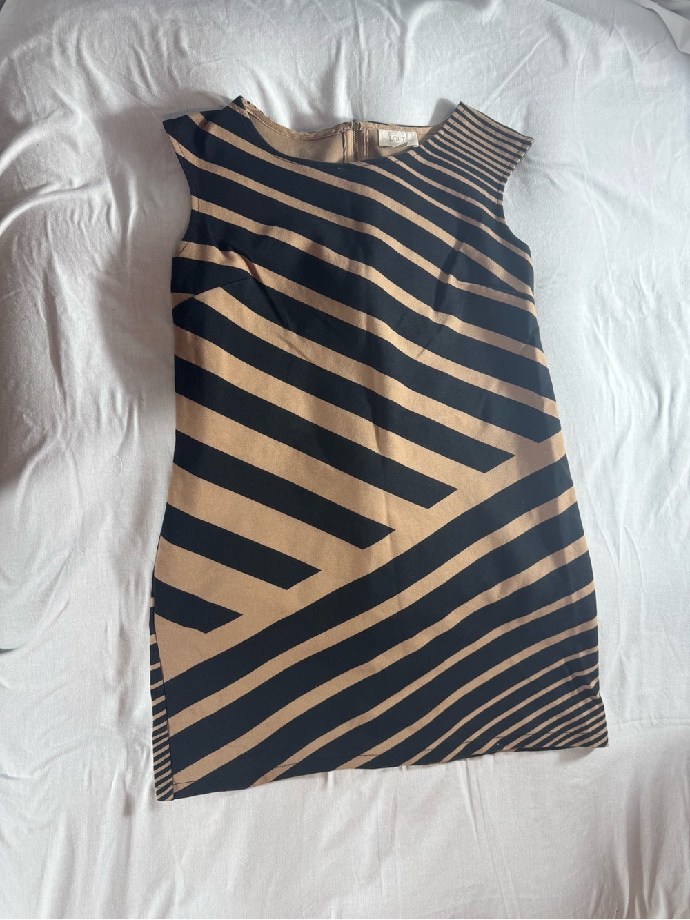 LOFT Petite 8P Black Tan Diagonal Stripe Sleeveless Sheath Workwear Dress